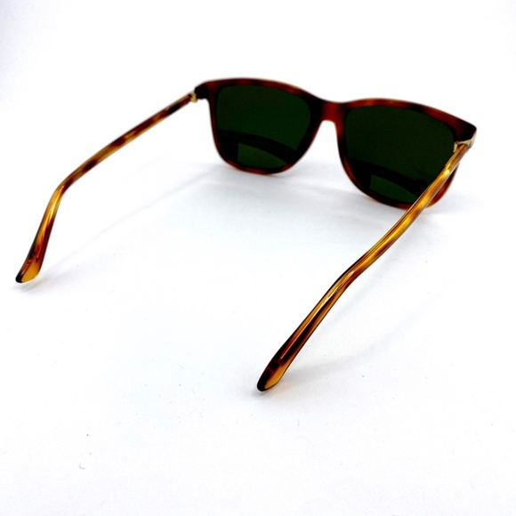 GUCCI 59mm Aviator Sunglasses with Lime Green Case